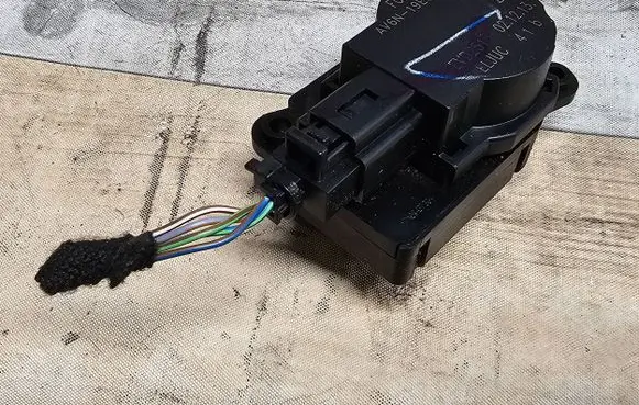 Ford Transit Custom Air flap motor/actuator AV6N19E616AA FLJUC416 021213
