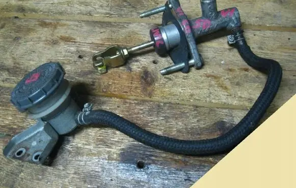 Honda Civic Clutch master cylinder