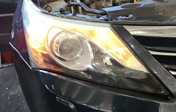 Toyota Avensis T270 Headlight/headlamp 10000-17685 IMPRK1481707