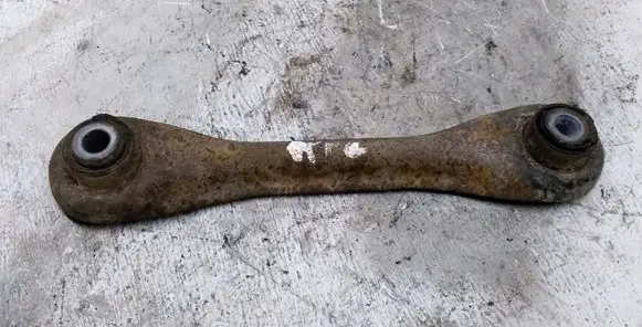 Rear control arm