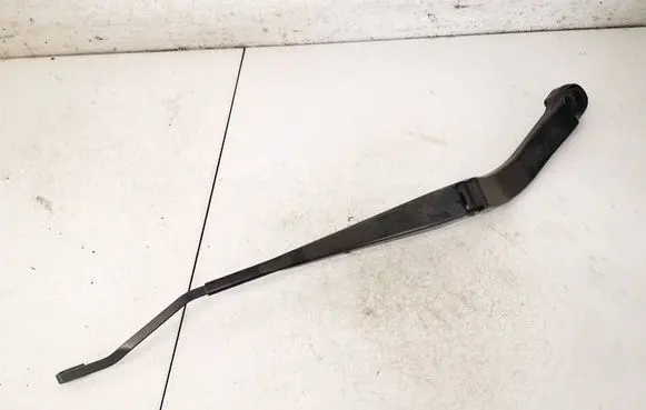 Land Rover Discovery Sport Front wiper blade arm