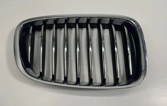 BMW 5 GT F07 Front bumper upper radiator grill 51137200170