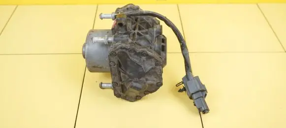 Ford Mondeo MK V Vacuum pump UACA