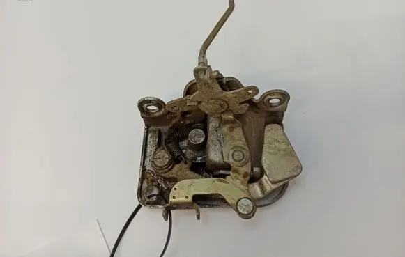 Mercedes-Benz COMPAKT W115 Front door lock