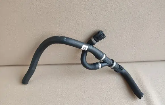 BMW 4 F32 F33 Engine coolant pipe/hose 8677245 17128677245 7537315