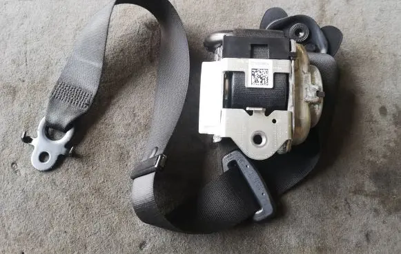 BMW 5 G30 G31 Front seatbelt S2743006804 34156626