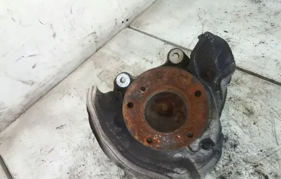 BMW 1 E82 E88 Front wheel hub 6764443
