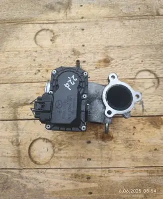 Mazda 3 II Throttle body valve R2AA136B0 007100053 9N12