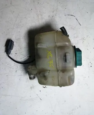 Volvo XC70 Coolant expansion tank/reservoir 30741971 30741972