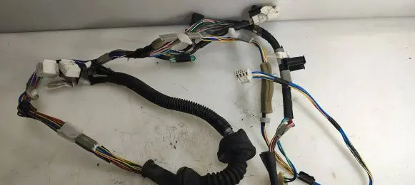 Toyota Corolla Verso AR10 Front door wiring loom 821520F020 009981