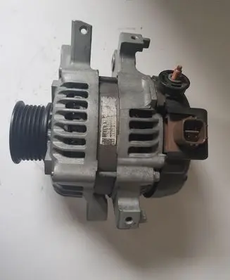 Toyota Yaris Generator/alternator 1042109290 270600Y030