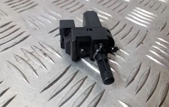 Clutch pedal sensor