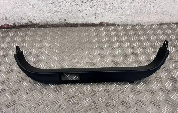Tesla Model X Rear sill trim cover 105842100L