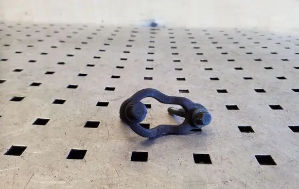 Volvo XC90 Fuel Injector clamp holder