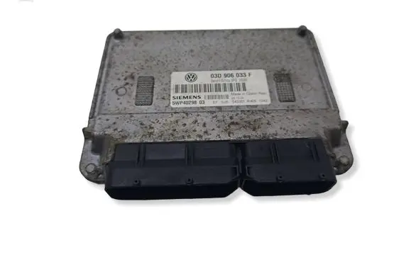 Volkswagen Polo IV 9N3 Engine control unit/module 03D906033F 5WP4029803