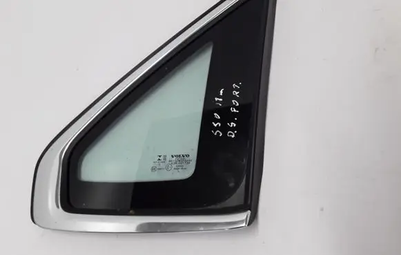 Volvo S90, V90 Rear side window 31385505
