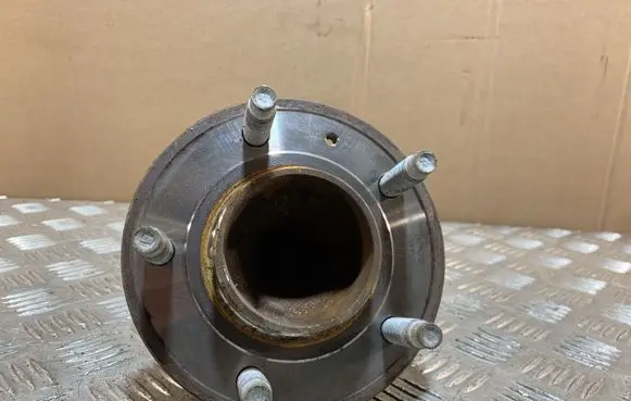 Opel Zafira C Rear wheel ball bearing 
