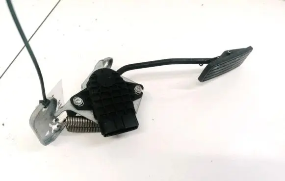 Subaru Legacy Accelerator throttle pedal