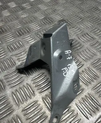 Audi A7 S7 4G Fender mounting bracket 4G8821136D