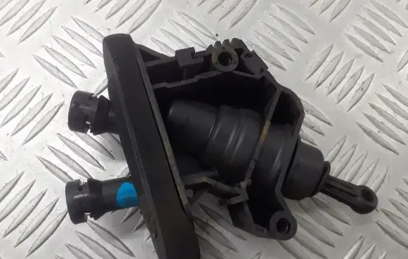 Ford Fusion Clutch slave cylinder 511035310