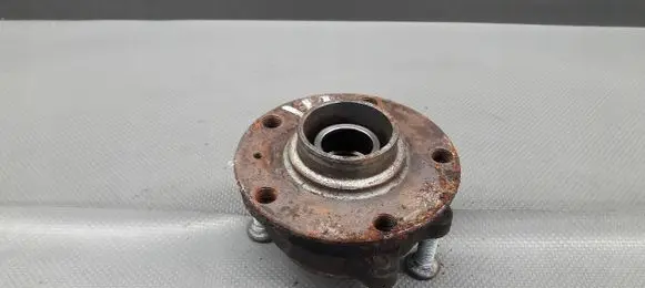 Volkswagen Phaeton Front wheel hub spindle knuckle