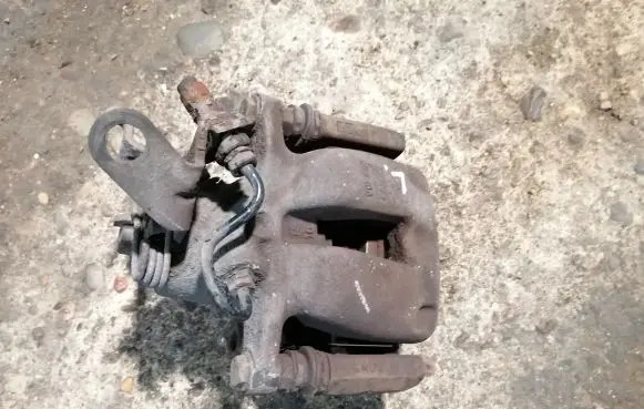 Skoda Superb B6 (3T) Rear brake caliper
