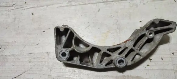 Volvo V40 Engine mounting bracket 31401869 CH1BB