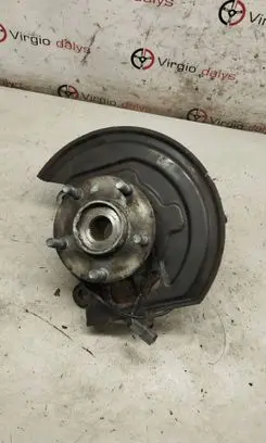 Nissan Pulsar Front wheel hub