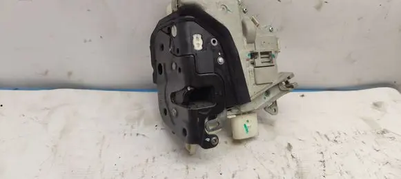 Audi A6 S6 C6 4F Front door lock 4F1837015G