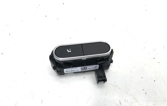 Mercedes-Benz GLA H247 Seat heating switch A1779056700