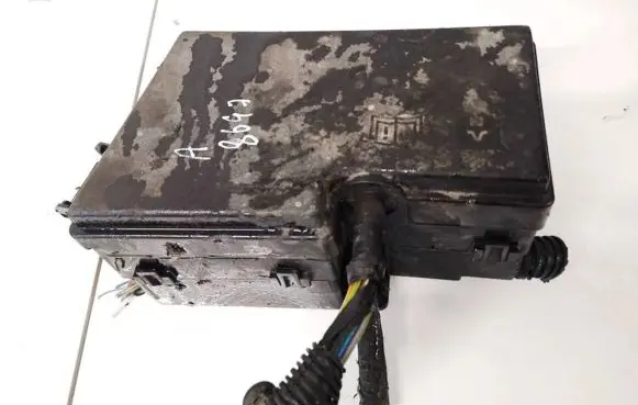 Ford Focus Fuse box set av6t14a142aa av6t-14a142-aa