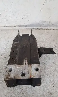 Mercedes-Benz E W212 Front bumper shock/impact absorber 