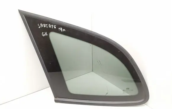 Hyundai Santa Fe Rear side window 878102B000