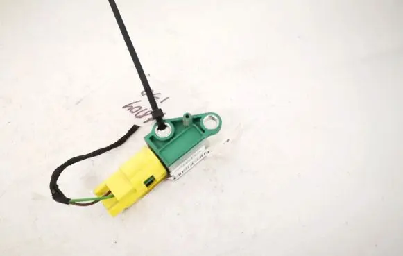 Volkswagen PASSAT B6 Airbag deployment crash/impact sensor 3c0909606