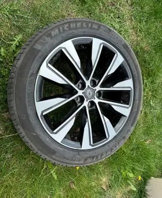 Renault Austral R19 alloy rim 403004873R 403004862R