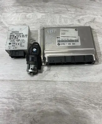 BMW 5 E39 Engine control unit/module 7506366 0261204620 999909