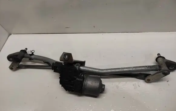 Audi A4 S4 B7 8E 8H Front wiper linkage and motor 0390241509 8E1955119