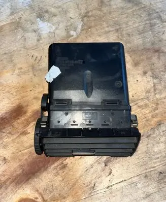 Ford Focus C-MAX Dash center air vent grill 3m51r014l21