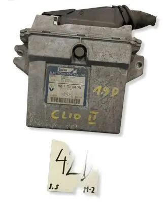 Renault Clio II Engine control unit/module 7700111205