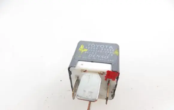 Toyota Auris E180 Window wiper interval relay 1567002900 9008087030