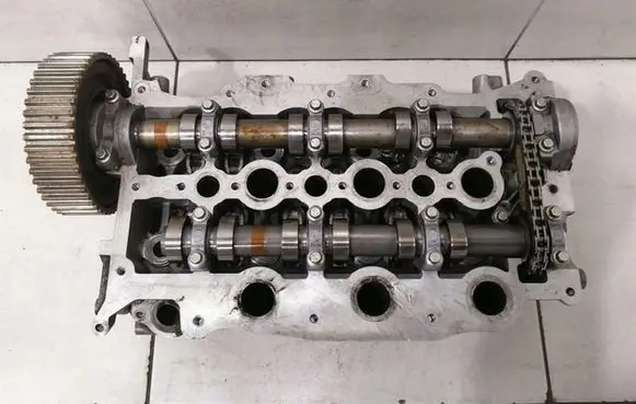 Jaguar S-Type Engine head 4R8Q6090AH C2C19491