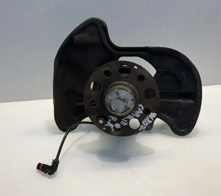 Mercedes-Benz E C207 W207 Front wheel hub A2043320101 2043320101