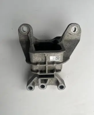 Jeep Renegade Engine mount bracket 00520903420