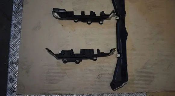 BMW 8 G15 Wiper trim