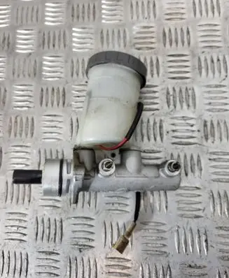Suzuki Jimny Master brake cylinder
