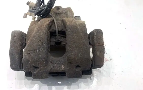 BMW X3 F25 Front brake caliper 