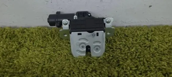 KIA Niro Tailgate lock latch GKU39586