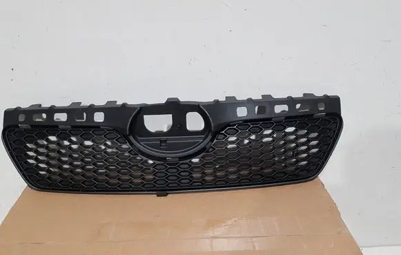Toyota Corolla E120 E130 Quarter panel pressure vent 5311102340