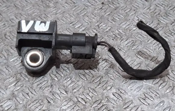 Skoda Superb B8 (3V) Airbag deployment crash/impact sensor 5Q0907651 08099