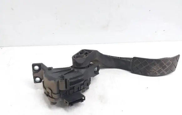 Audi A6 S6 C5 4B Accelerator throttle pedal 8D1723523M